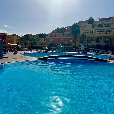 דירה Prime Americas Getaway - With Huge Private Terrace & Pool Access *